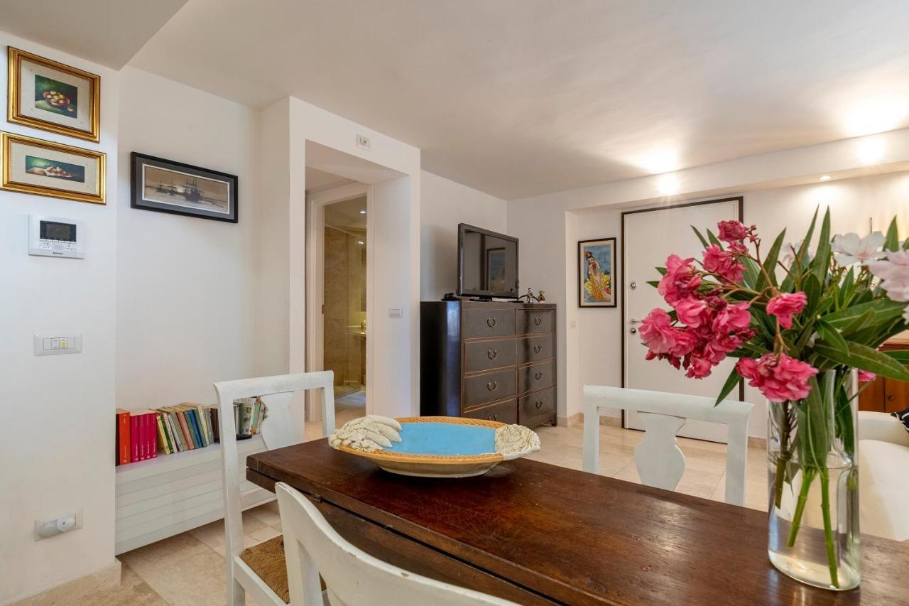 Charming Seafront Apartment With Garden And Patio 페틸리아 외부 사진